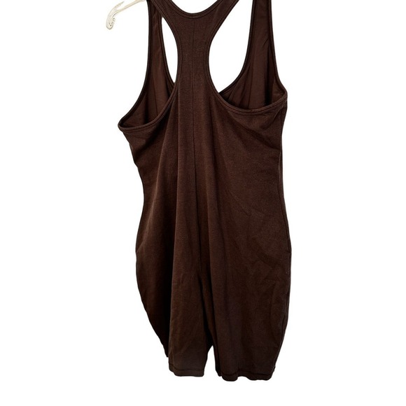 SKIMS OUTDOOR BASICS
MID THIGH BODYSUIT COCOA 3X - Picture 7 of 9